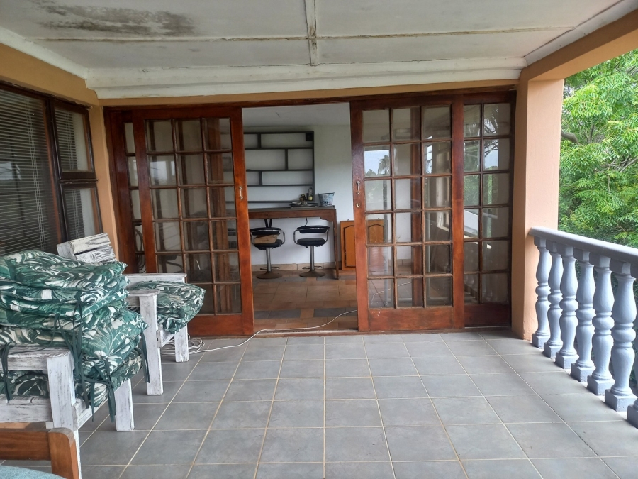 6 Bedroom Property for Sale in Gonubie North Eastern Cape